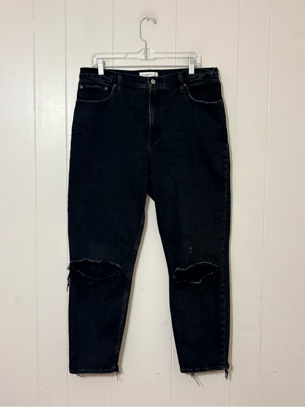 Abercrombie & Fitch The Mom High Rise Jeans 32 14 Black Distressed Ripped